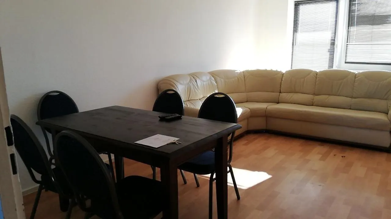Enjoy Your Stay With Dkn - Mon-Sun - Late Night Check-In - Multilanguage - Leipzig Gruenau - Witamy Serdecznie Apartment